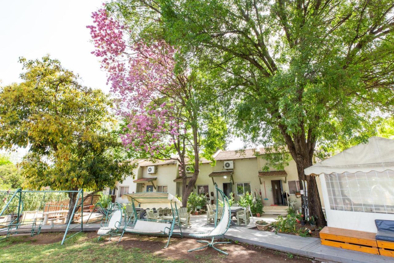 Nuriel Fruit & Guest House Sheʼar Yashuv 외부 사진