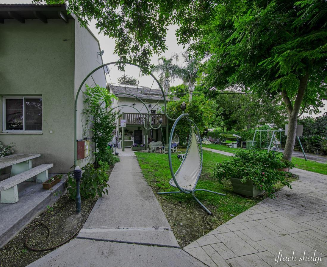 Nuriel Fruit & Guest House Sheʼar Yashuv 외부 사진