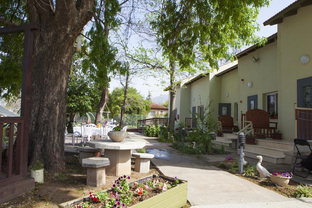 Nuriel Fruit & Guest House Sheʼar Yashuv 외부 사진